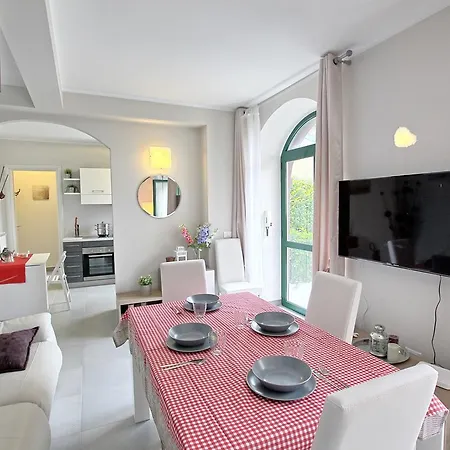 Diamond Lake Como Apartment