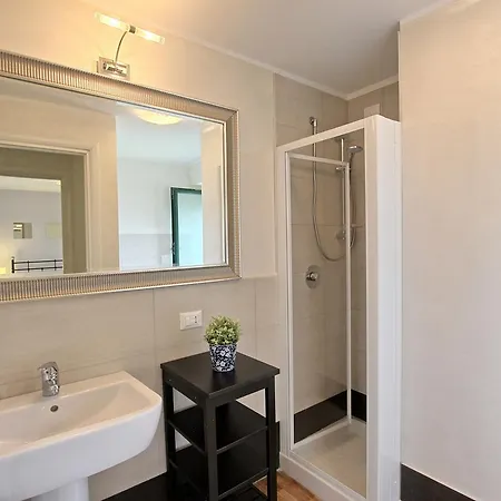 Diamond Lake Como Apartment